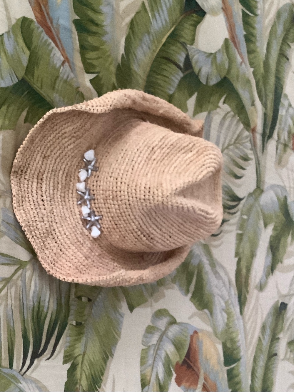 Florabella Straw Beach Sun Hat with Shell and starfish Accent - Natural